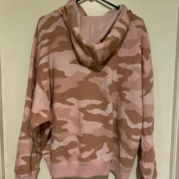 VS PINK fleece pullover in Pink camo NWT - Picture 5 of 12